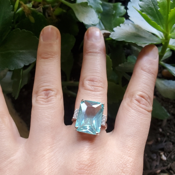 NWOT Silver Aquamarine Ring - Picture 12 of 16